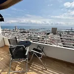 דירה Downtown With The Ocean Views